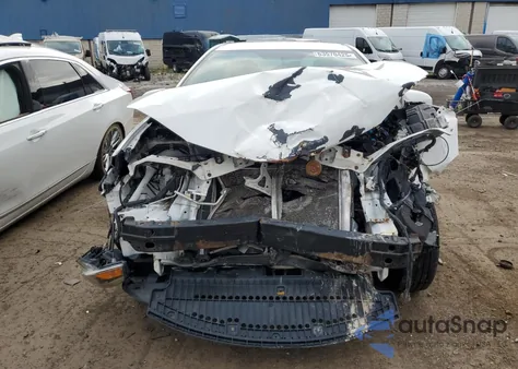 2015 Toyota Corolla L z USA, uszkodzony, nr VIN 2T1BURHEXFC439741